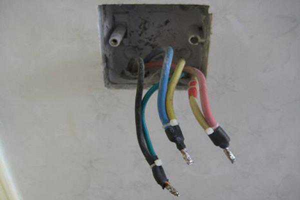 电焊机oc灯亮怎么维修